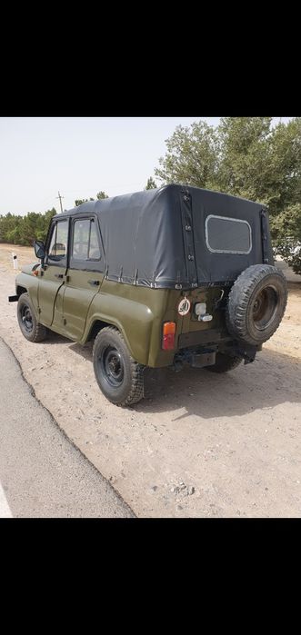 Uaz sotiladi 2003 yil