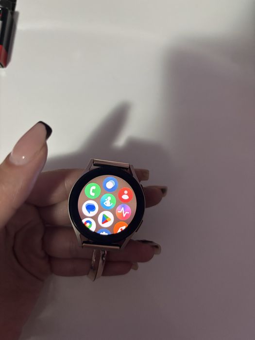 Часовник samsung galaxy watch 4
