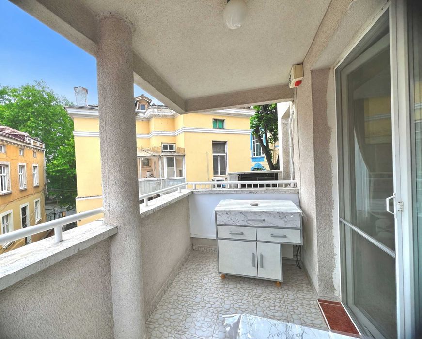 Дава се под наем Тристаен апартамент в Пловдив, Център - 92 кв.м за 650 € - Снимка #4
