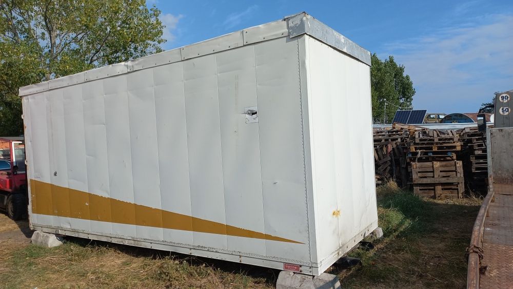 Алуминиев фургон за склад с размери 6.50 на 2.50 на 3.00 висок