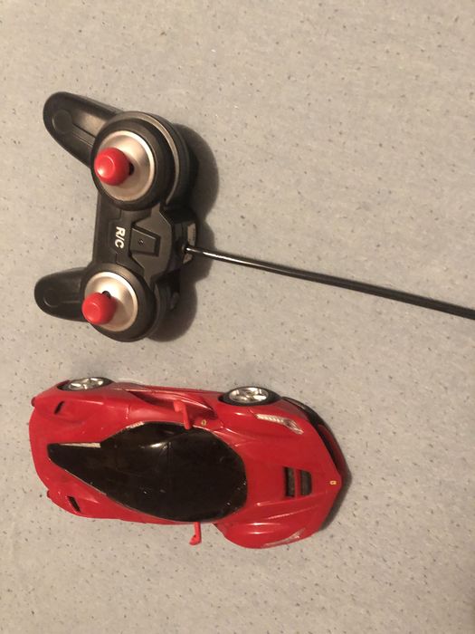 Masina Ferrari cu telecomanda
