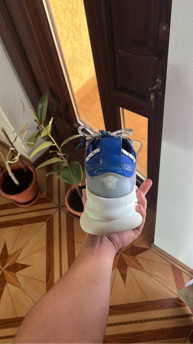 Vand Versace Chain Reaction
