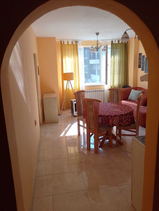 Дава се под наем Двустаен апартамент в София, Център - 55 кв.м за 580 € - Снимка #2