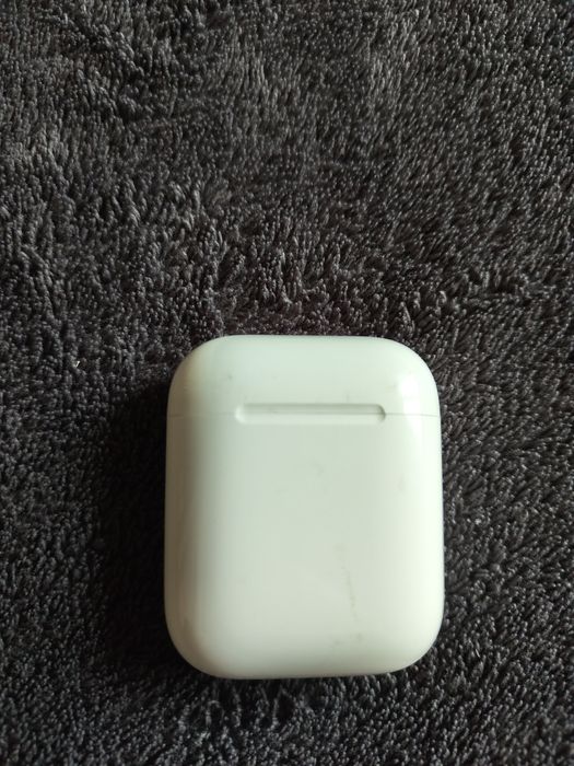 Продам оригинальные Apple Airpods 2