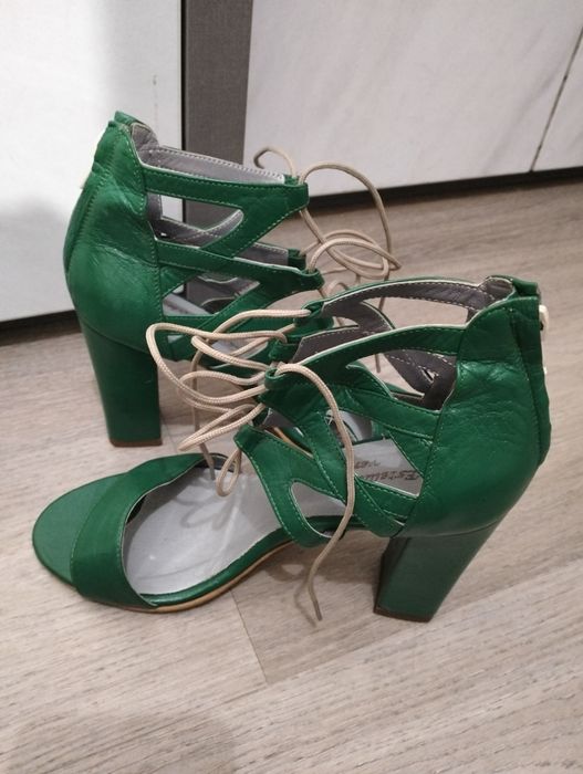 Sandale  Estella Blue din piele naturala, purtate o singură dată,culoare verde,mărimea 37