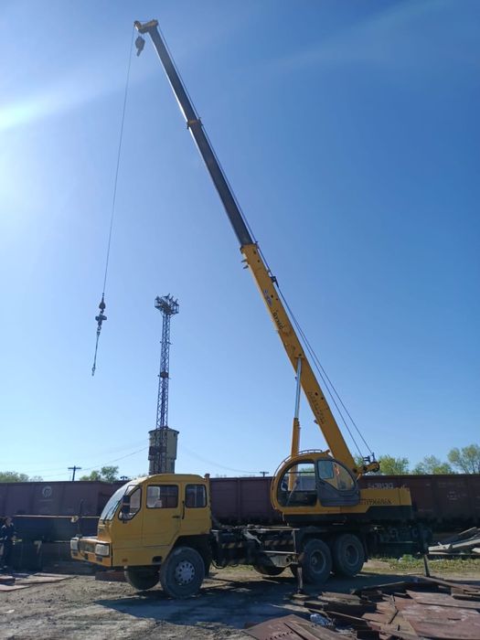 Услуга автокран 20тонн вылетом 25м