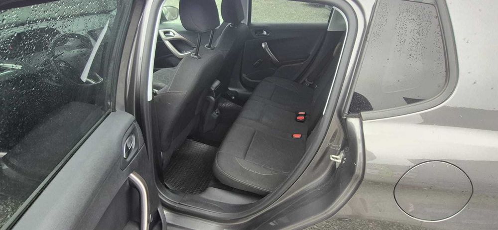 Peugeot 2008 1.2 Benzina 2016 Rate sau Cash