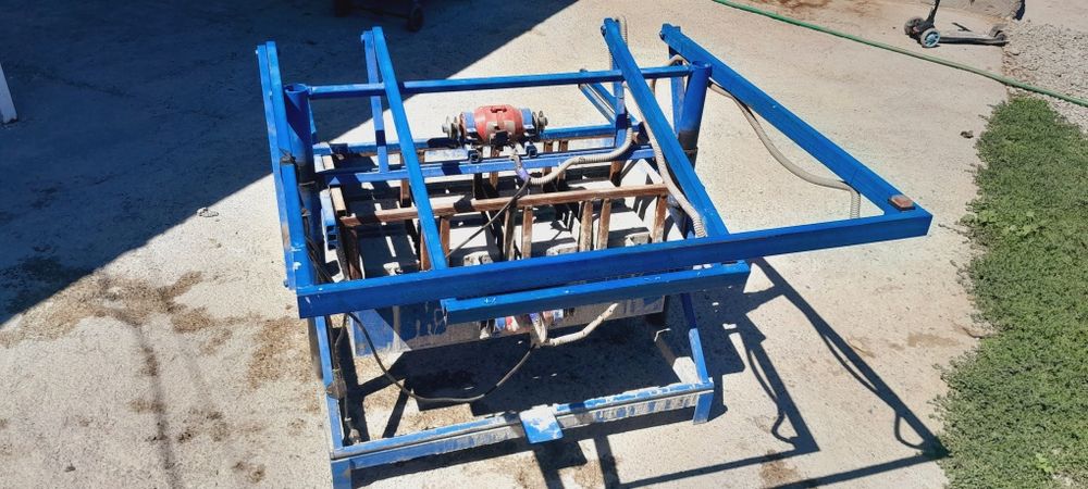 Станок для пескоблока