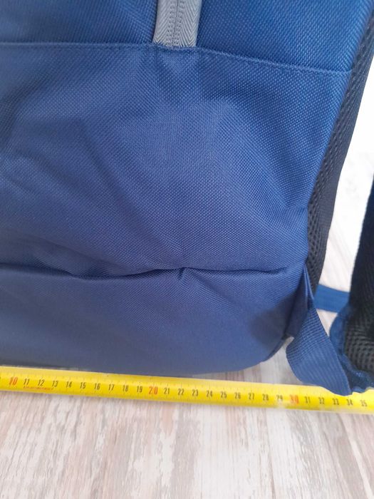 Чантичка за кръст и раница с джоб за маратонки