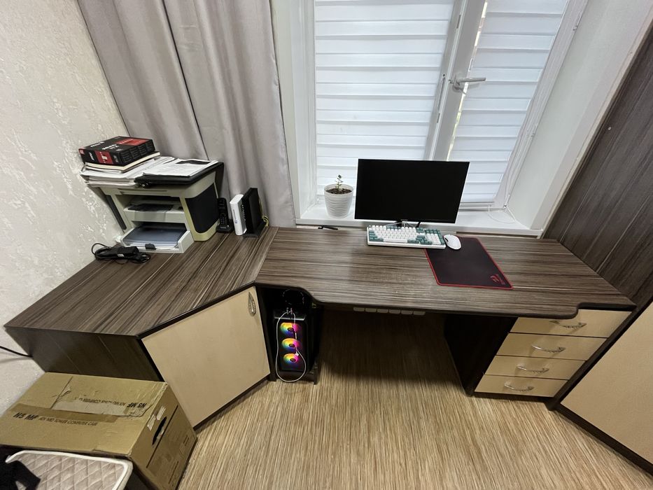 Продам стенку, в спальню