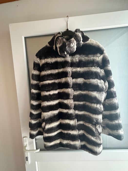 Haina de blana chinchilla Rex - 1050 lei