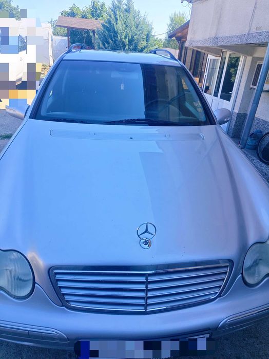Продава се лек автомобил Mercedes C 24, бензин, 2002г.0