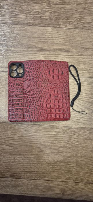 Чехол iPhone 16 pro max 2 разных