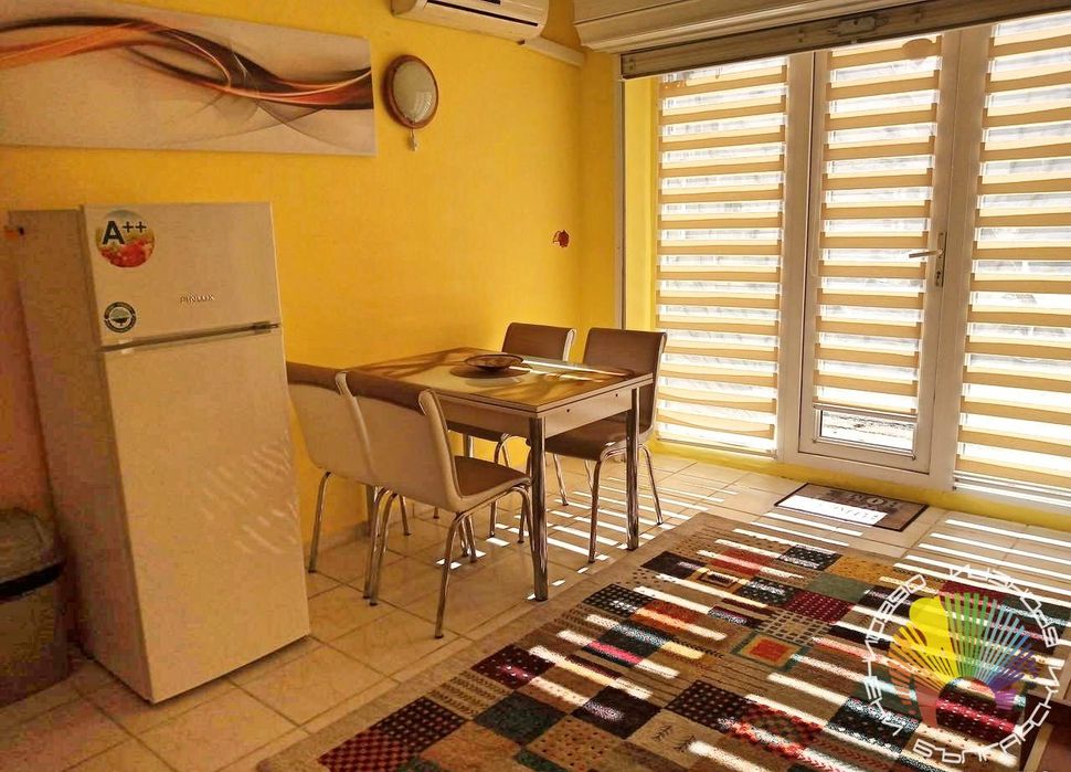 Дава се под наем Многостаен апартамент в Бургас, Център - 72 кв.м за 357 € - Снимка #1