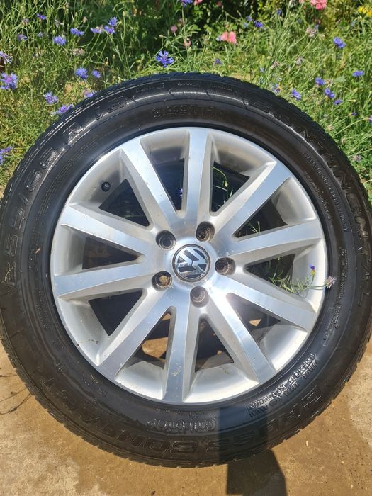 Vând 4 jante VW Touareg cu anvelope de vara