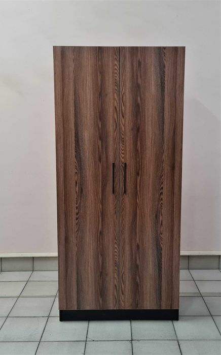 Шкаф для одежды и белья ,три цвета. Внутренний вид-второе фото.