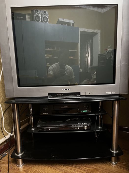 72 диагональ продам телевизор