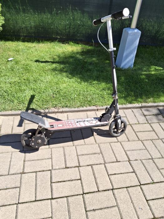 Vand trotineta in stare buna