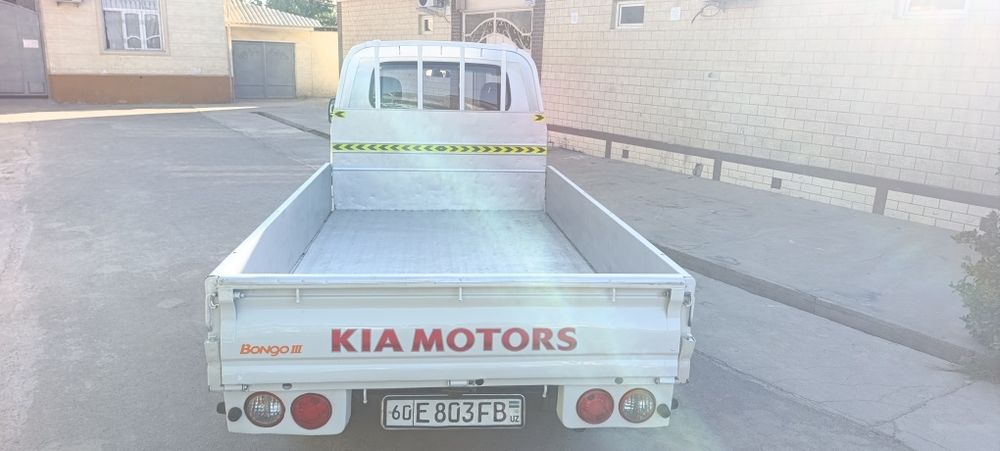 Kia bongo 2009 sotilad