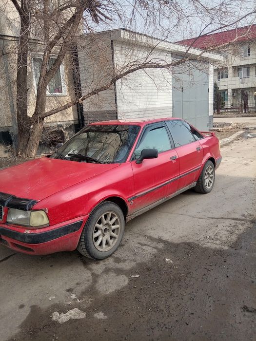 Продам Ауди 80 б4 1992,
