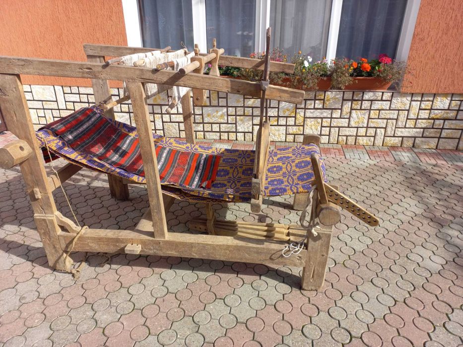 Razboi de tesut si tesaturi diverse