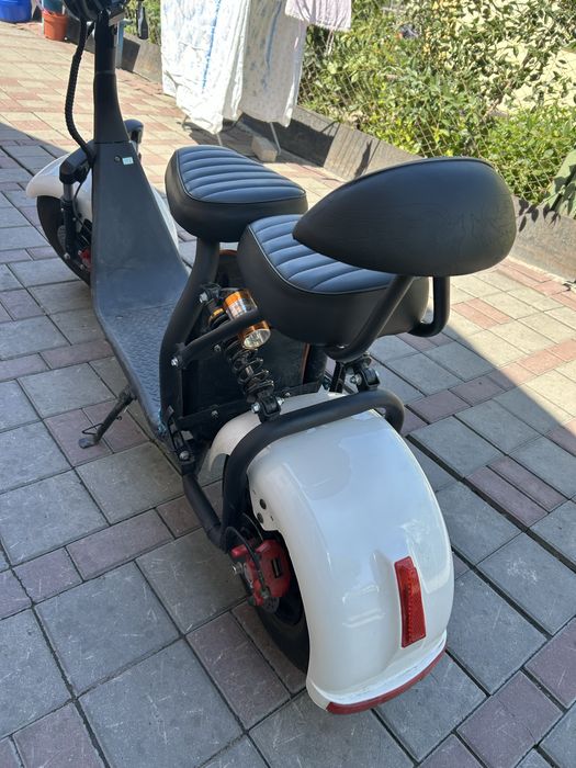 Продам электросамокат