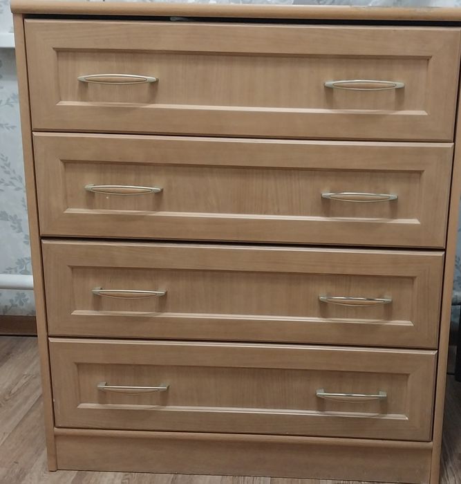 Камот и тумбочка 2 шт