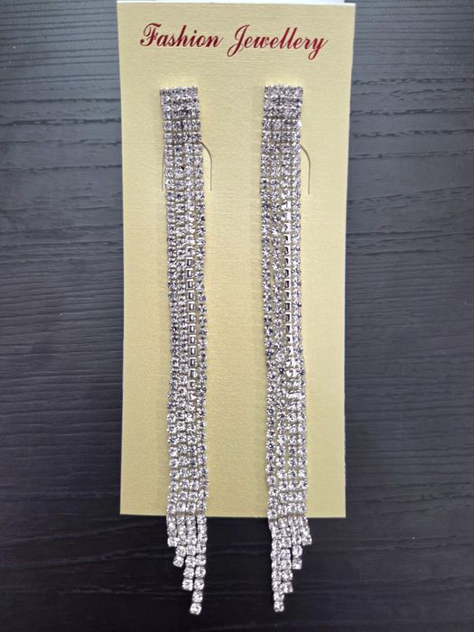 Vând Cercei Lungi Eleganți Noi (11cm lungime)