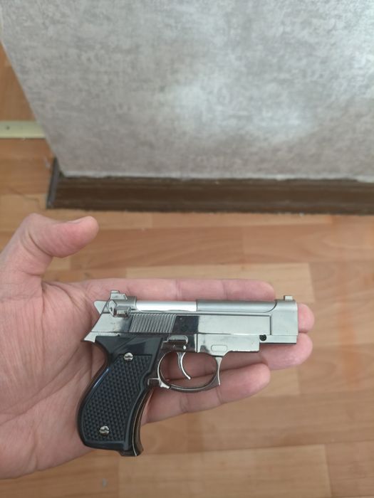 Зажигалка - пистолет Beretta