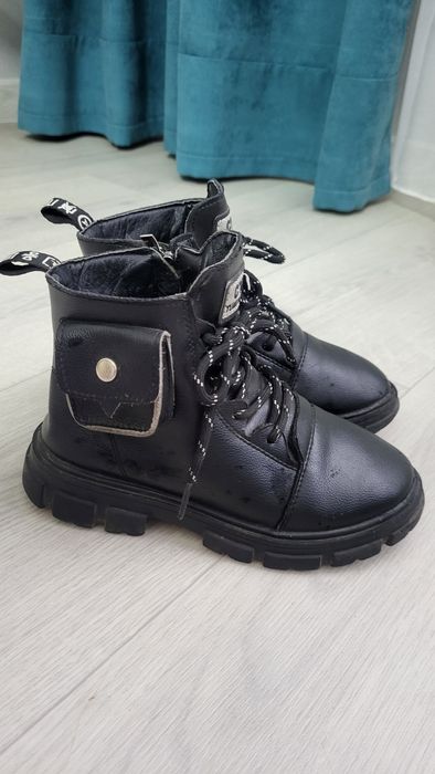 Осенние сапожки для девочки.