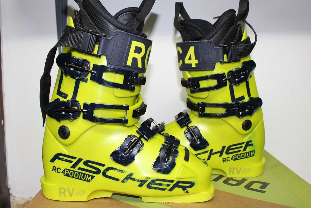 Clapari ski/schi Fischer RC4 Podium LT 110 Jr nr 40