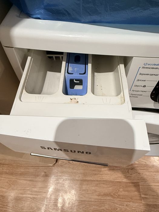 Стиральная машинка Samsung  6 кг