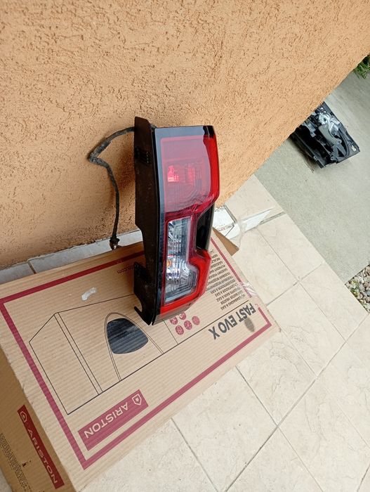 Lampa stânga Ford ranger led completa