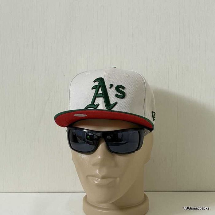 Шапка с права козирка Oakland Athletics MLB  fitted new shapka s prava