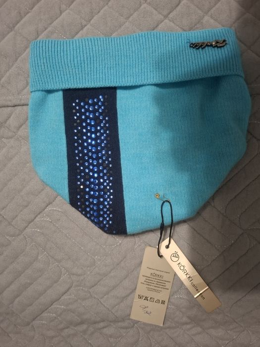 Продам женские шапки новые