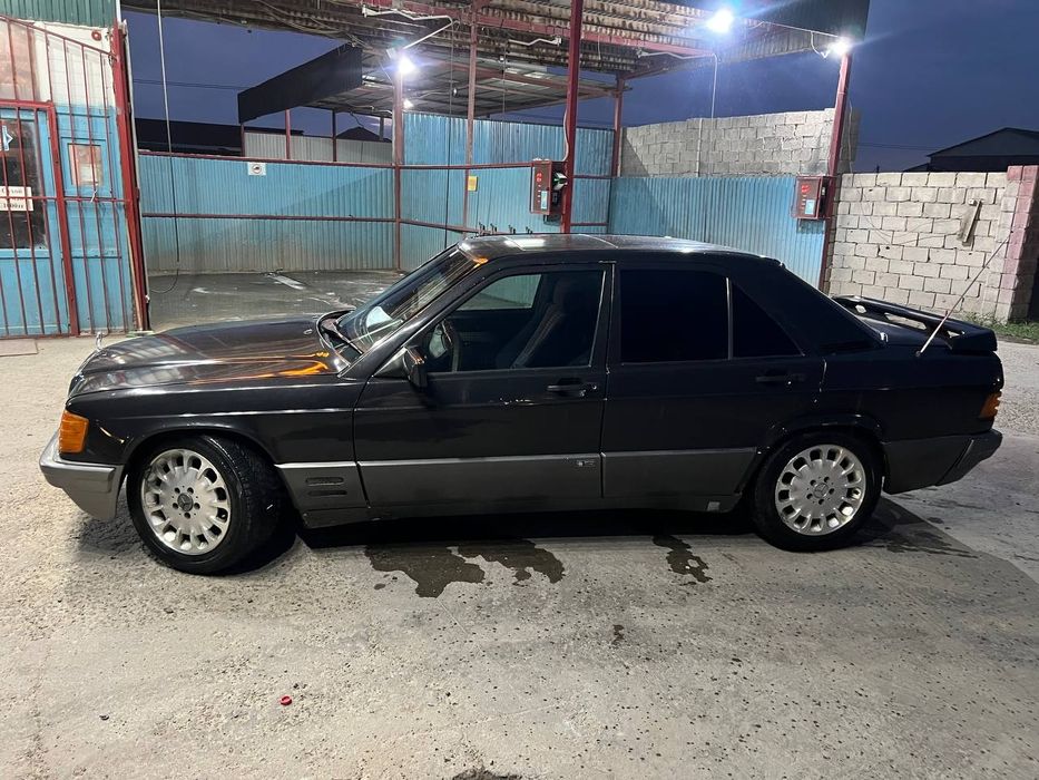 Mercedes - Benz 190
