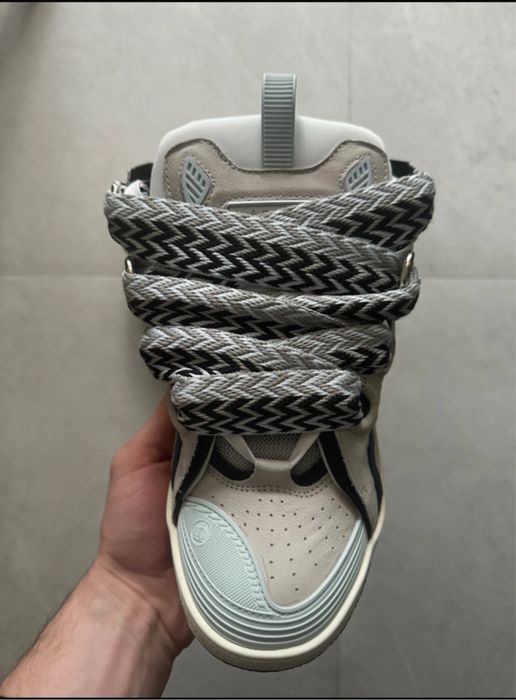 Lanvin Curb