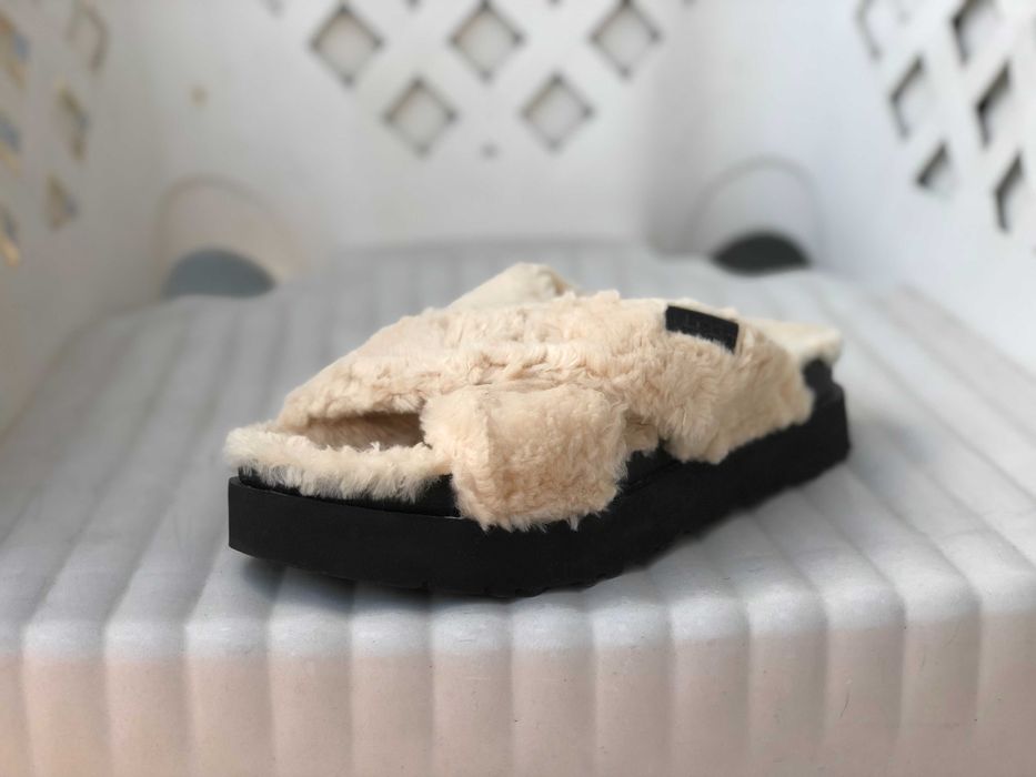 Дамски чехли Ugg