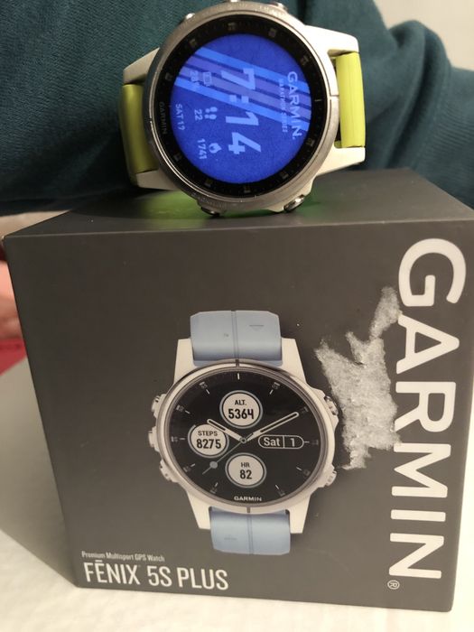 Garmin Fenix 5S plus