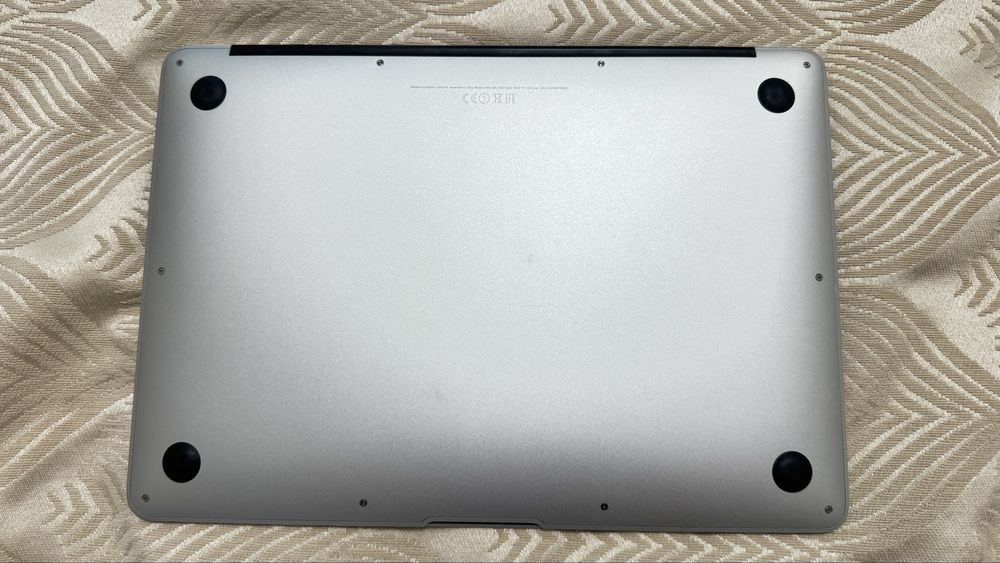 MacBook Air 13” 2015 | i5 | 4GB | 128GB |