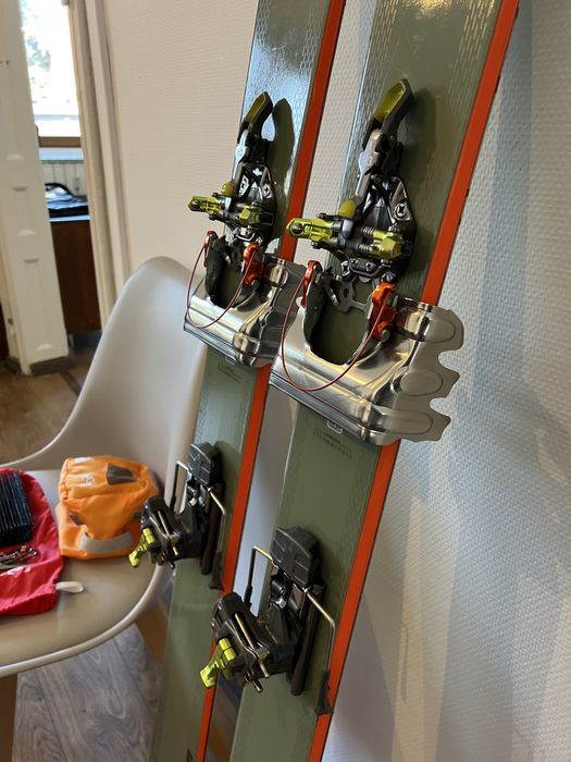 KIT COMPLET Ski Tură QST106 + G3Z + piei + cuțite + Scarpa MaestraleRS