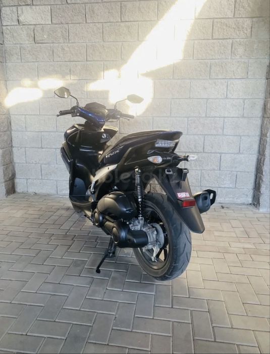 Продам скутер Yamaha NVX