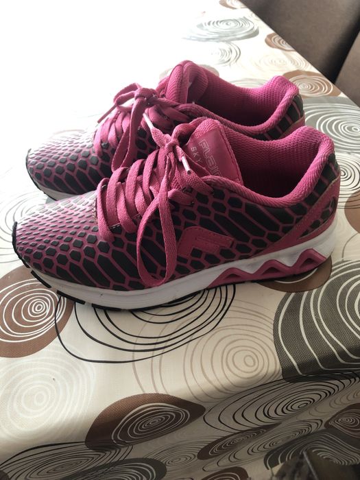Оригинални маратонки Flair 35номер
