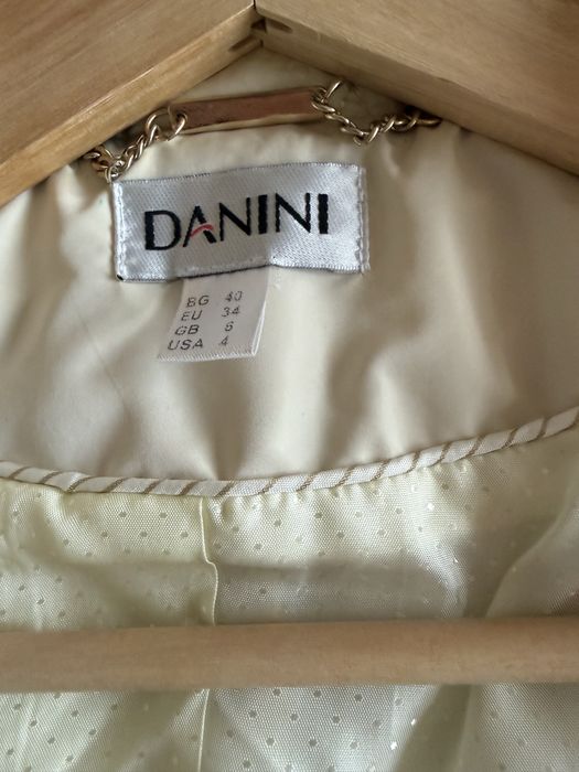 Дамско преходно яке