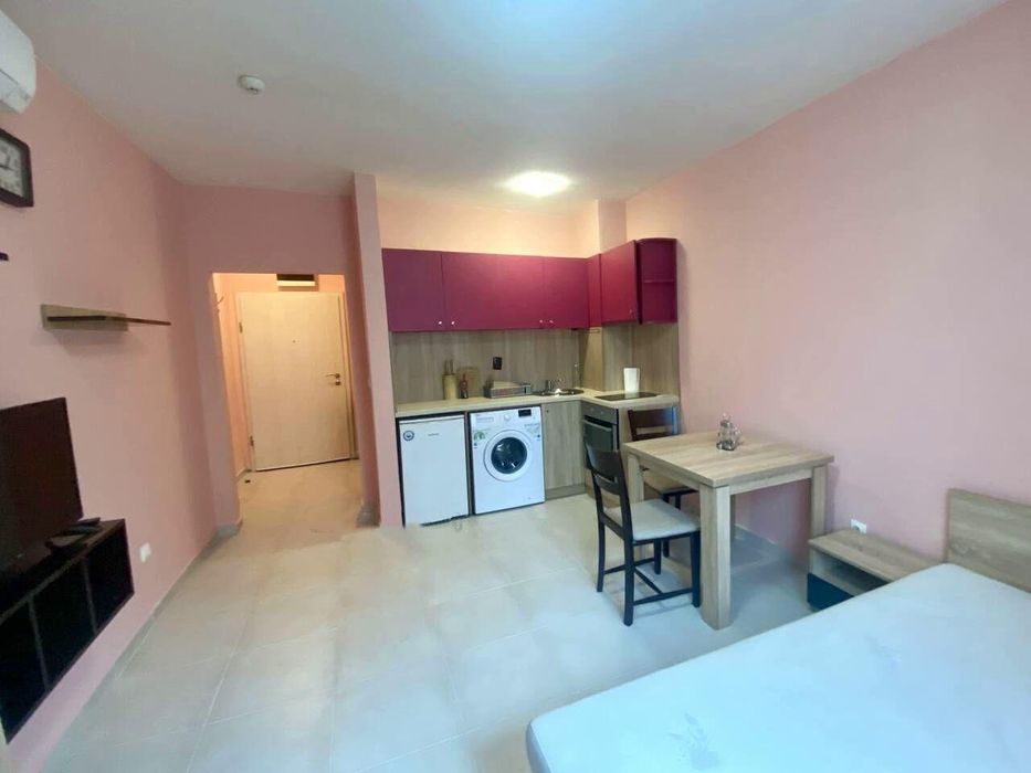 Дава се под наем Едностаен апартамент в София, Студентски град - 35 кв.м за 485 € - Снимка #1