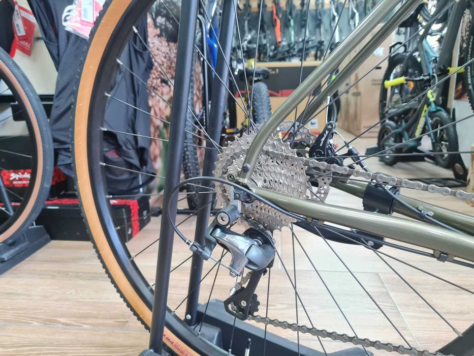 Bicicleta Kross Esker 4.0 M 28 M in stoc la Est Bike Funky Sports