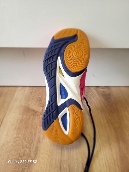 Дамски розови/ цикламени маратонки Mizuno 38 номер