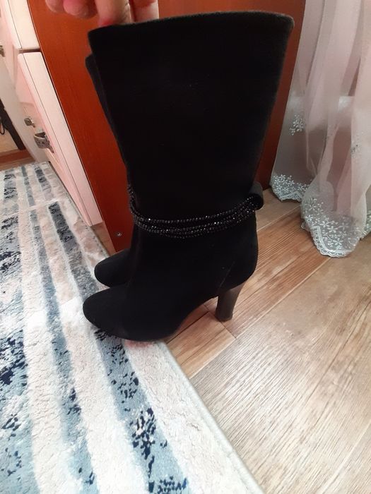 Продам осенние сапоги