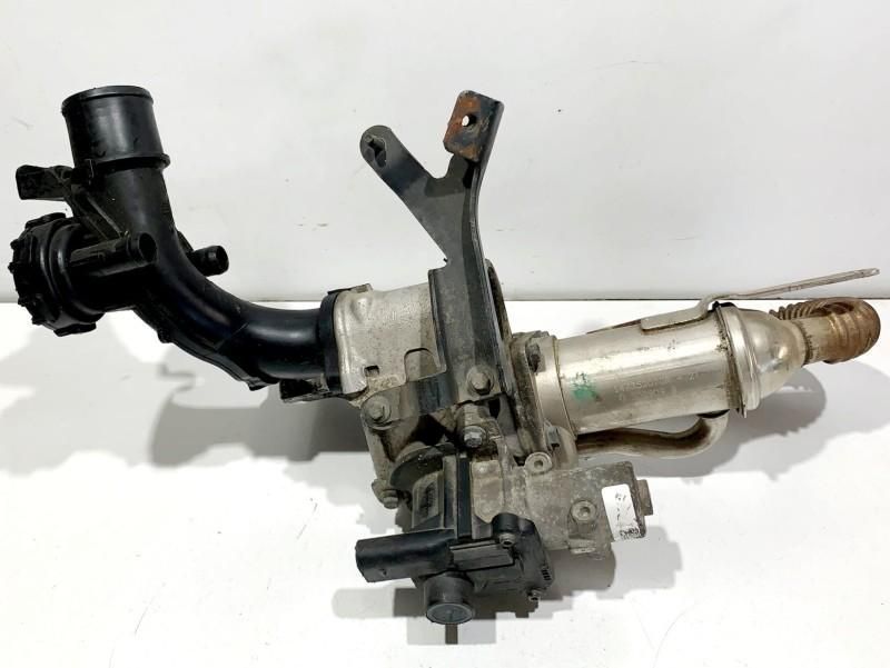 Racitor gaze cu egr si separator ulei Renault Megane 3 (2008-2012) 1.5 dci 147352070R