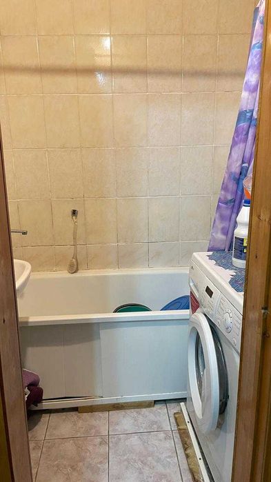 Продам 2-комн. кв,2/5 Военный городок